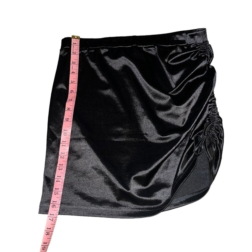 SHEIN-Women's Short Skirt High Waist Style - Picture 4 of 6